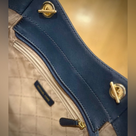 Michael Kors Jet Set Large Saffiano Leather Shoulder Bag - Blue - Picture 14 of 14